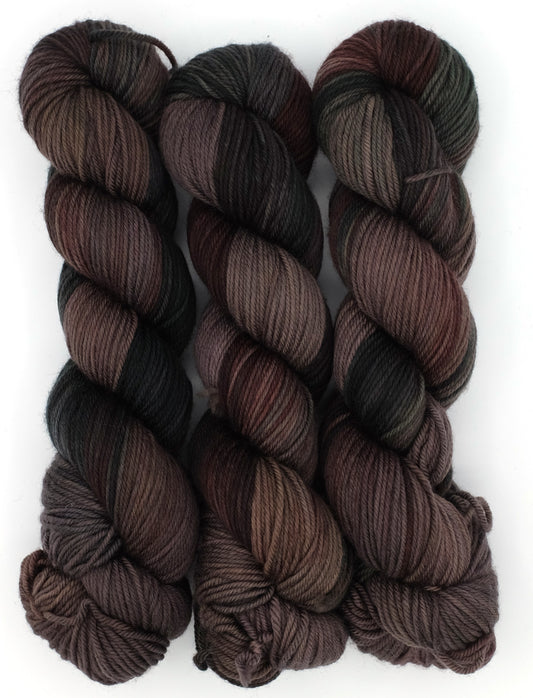 The Black Cat -- Carson Base (DK)