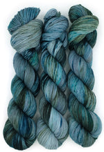Load image into Gallery viewer, PREORDERS - Shelley Base (Nonsuperwash U.S. Merino/Rambouillet, Light Worsted Weight)
