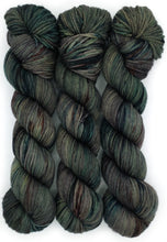 Load image into Gallery viewer, Lord Ruthven -- Zilpha Base (Worsted)
