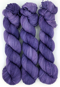 PREORDERS - Shelley Base (Nonsuperwash U.S. Merino/Rambouillet, Light Worsted Weight)
