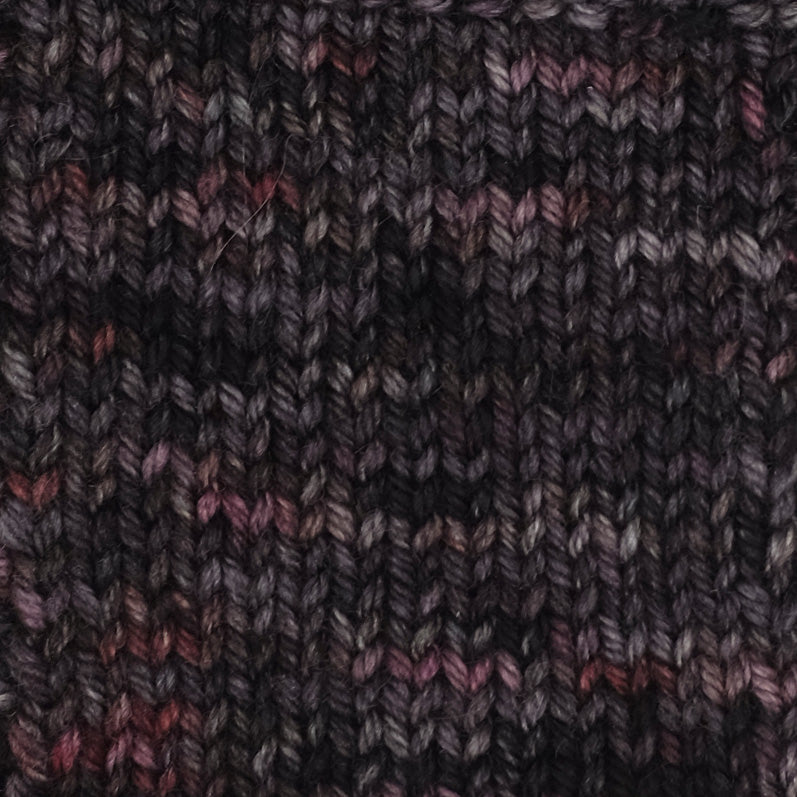 Dracula  -- Brontë Base (Yak/Silk DK)
